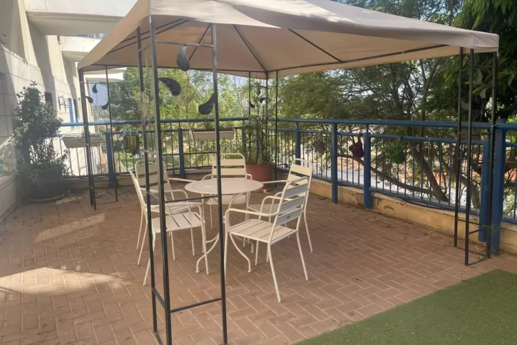 גני שרונים יקירי אבן יהודה – בית אבות מסור ואיכותי עם שירותים מתקדמים