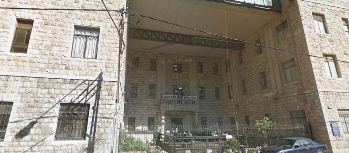 סגור נוף הגפן חיפה טנדר לאבינג קאר – מוסד סגור – בית אבות מסור ואיכותי עם שירותים מתקדמים